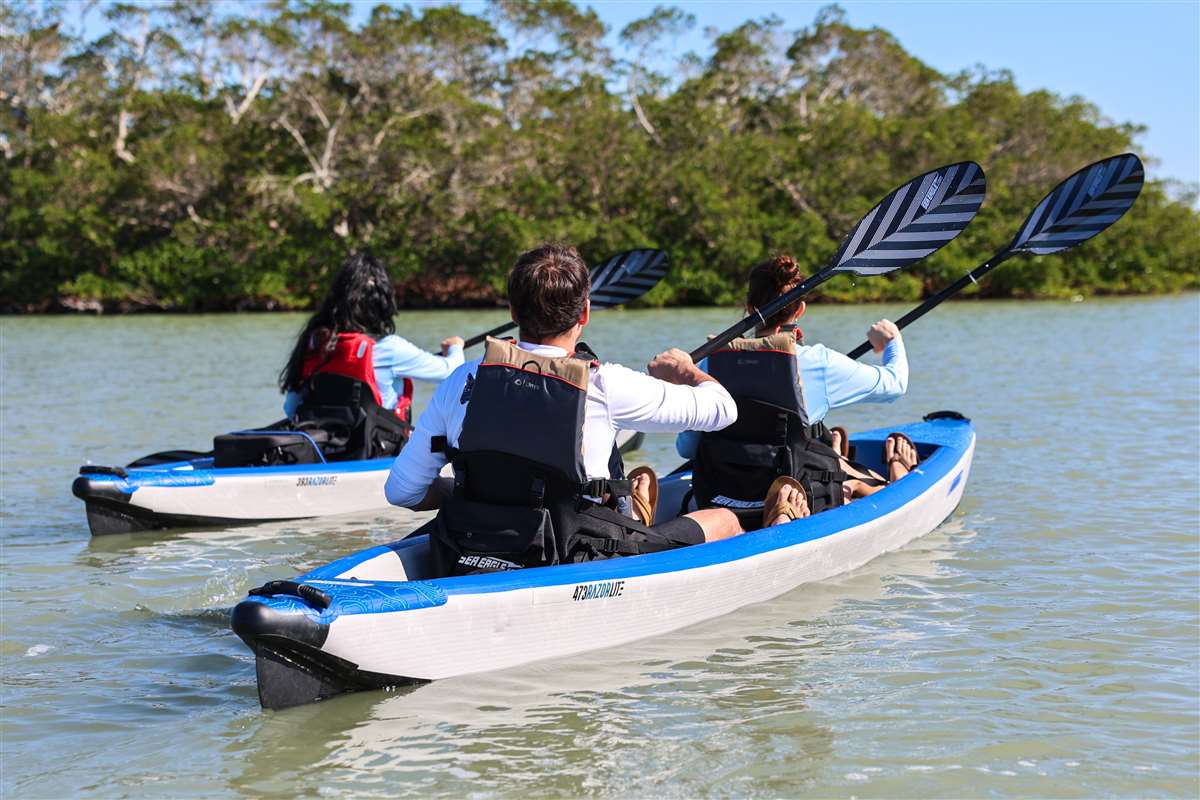 Paddle with friends on the 473RL Razorlite™